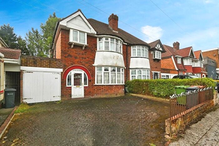 3 Bedroom Semi Detached House For Sale In Chester Road, Castle Bromwich, Birmingham, West Midlands, B36