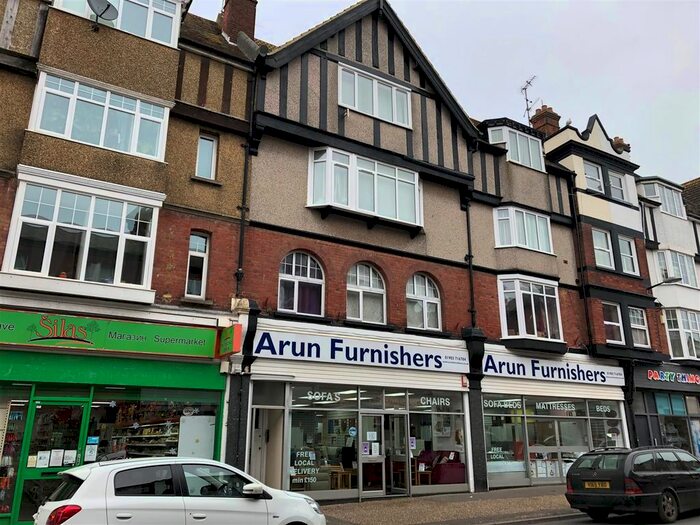 1 Bedroom Flat To Rent In Beach Road, Littlehampton, BN17