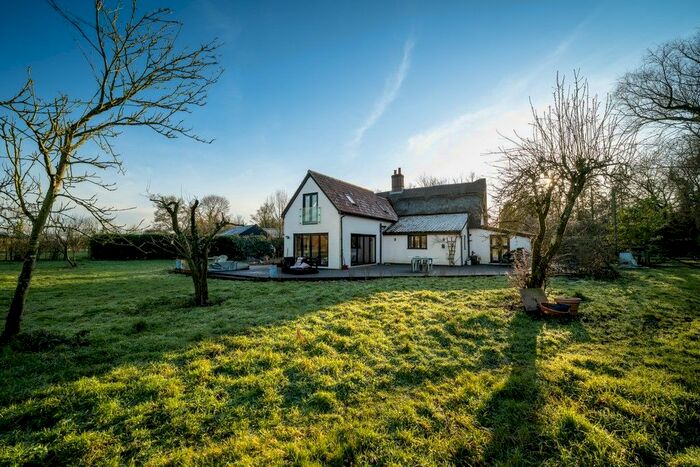 4 Bedroom Detached House For Sale In Harris Green, Hardwick, Norwich, NR15