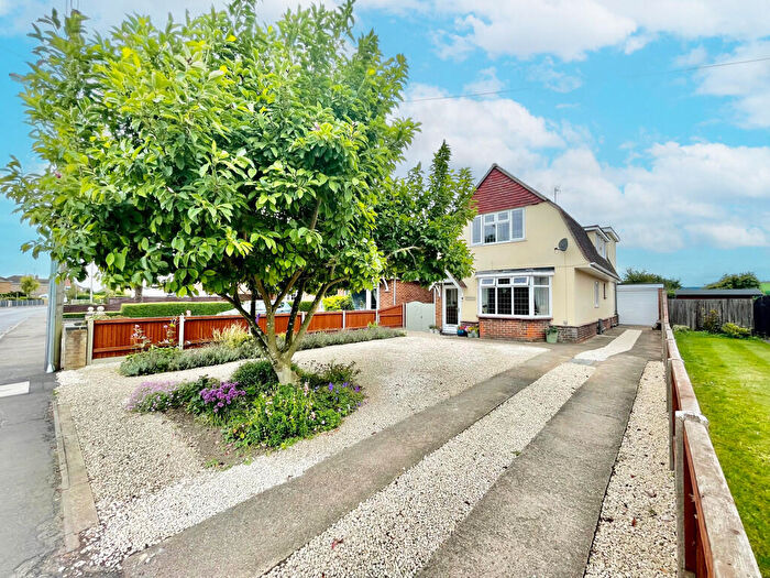 5 Bedroom Detached House For Sale In Rotten Row, Pinchbeck, Spalding, PE11