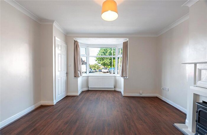 3 Bedroom End Of Terrace House To Rent In Gracemere Crescent, Hall Green, Birminghsm, West Midlands, B28