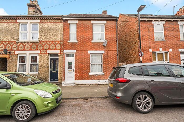 3 Bedroom End Terrace House For Sale In Salisbury Street, Bedford, MK41