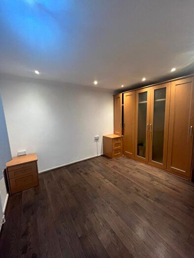 1 Bedroom Flat To Rent In Bradfield Drive, Barking, IG11