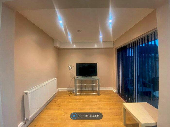 1 Bedroom Flat To Rent In Thirlmere Close, Coventry, CV4