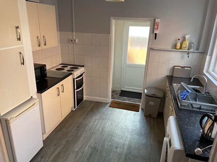 5 Bedroom House To Rent In Monks Road, Exeter, EX4