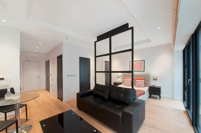 Studio To Rent In Modena House, London City Island, E14