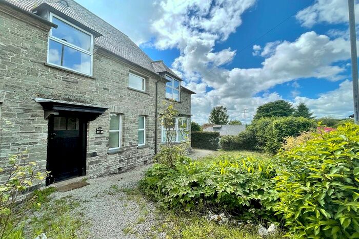1 Bedroom Flat To Rent In The Village, Milton Abbot, PL19