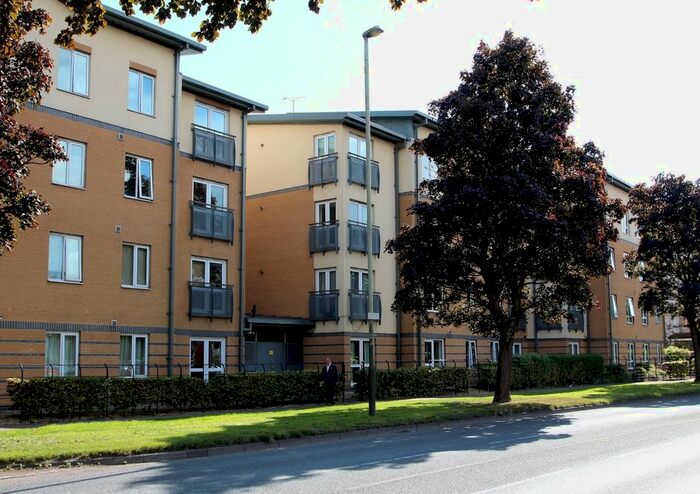 2 Bedroom Flat To Rent In Providence Park, Cheltenham, GL51