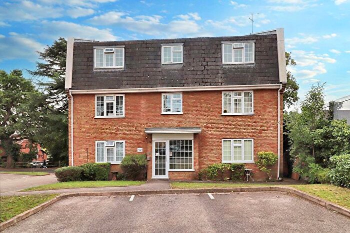 1 Bedroom Apartment To Rent In Woking, Surrey, GU22