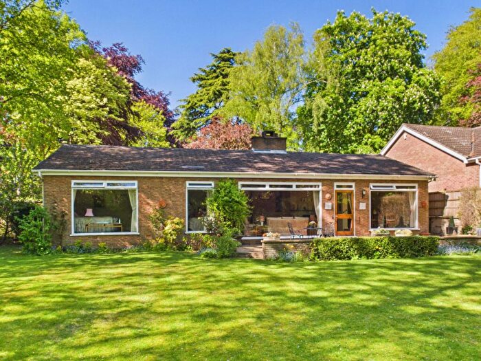 3 Bedroom Detached Bungalow For Sale In Hatfield Road, Mapperley Park, Nottingham, NG3