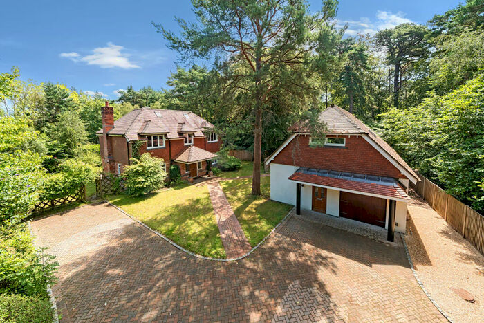 9 Bedroom Detached House To Rent In Chilworth Drove, Southampton, SO16