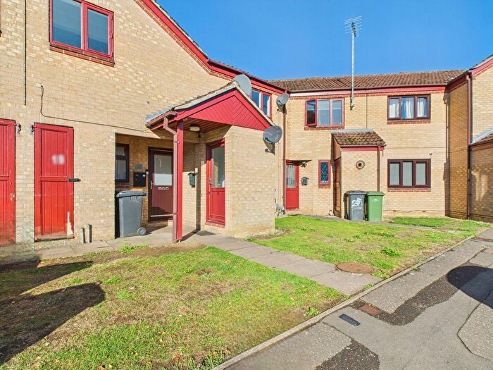 2 Bedroom Flat For Sale In Danish Court, Werrington, Peterborough, PE4