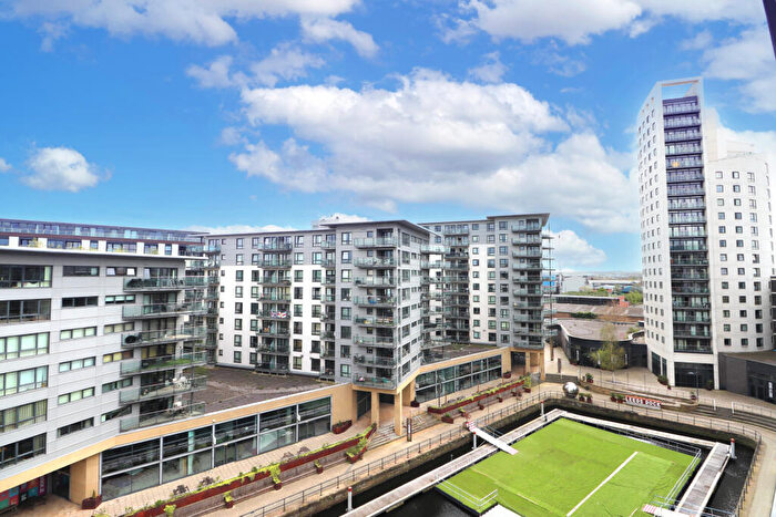 2 Bedroom Flat For Sale In La Salle, Chadwick Street, Hunslet, Leeds, West Yorkshire, LS10