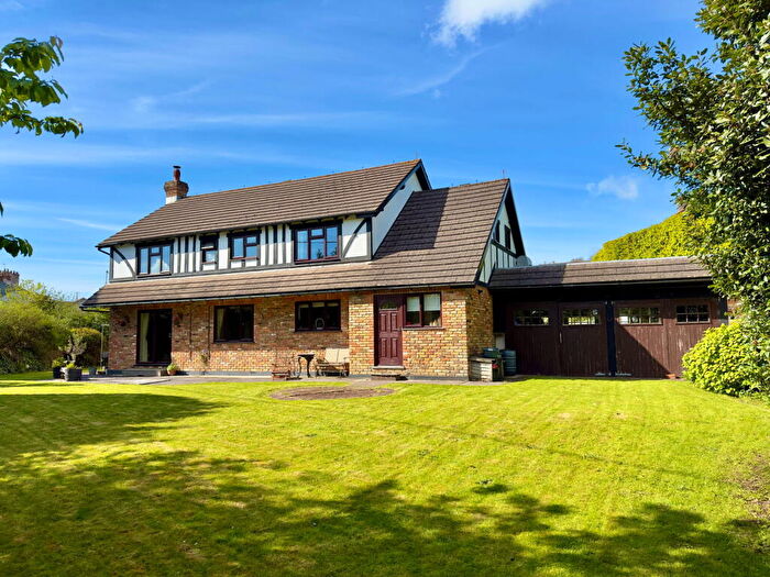 5 Bedroom Detached House For Sale In Egloshayle, Wadebridge, PL27