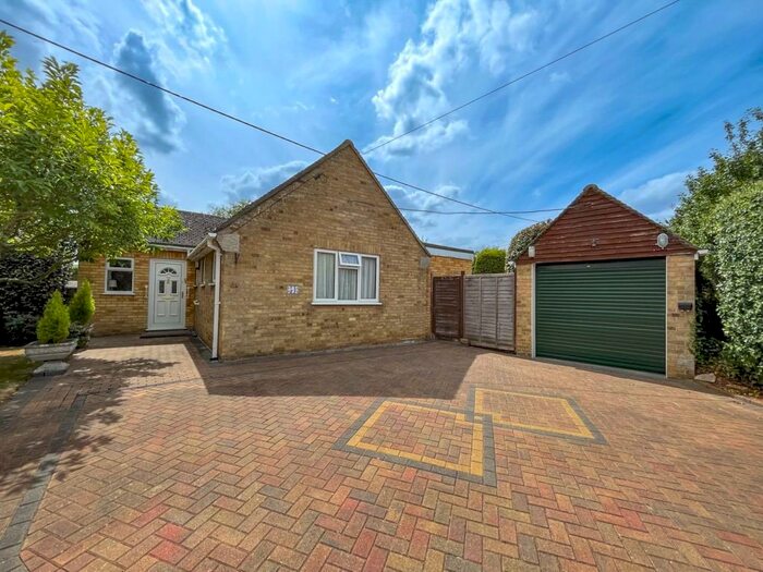 2 Bedroom Bungalow To Rent In Main Road, Long Hanborough, Witney, Oxfordshire, OX29