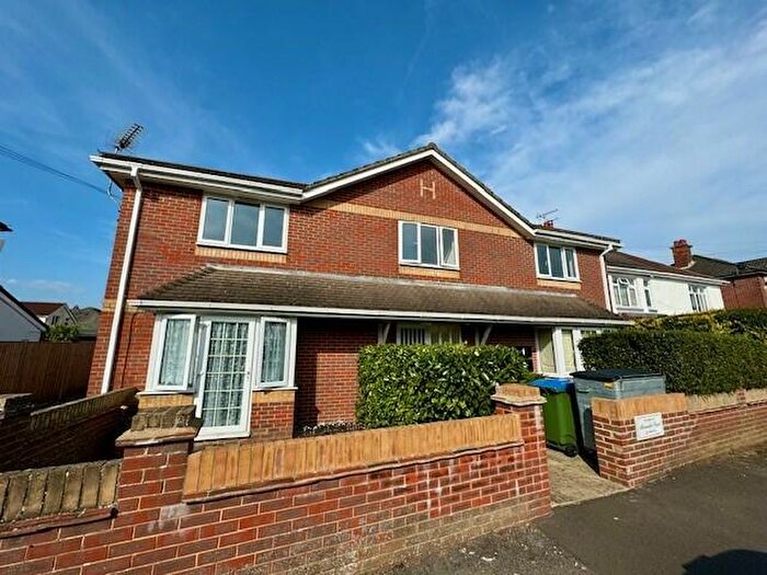 1 Bedroom Apartment To Rent In Alexander Court, Obelisk Road., SO19