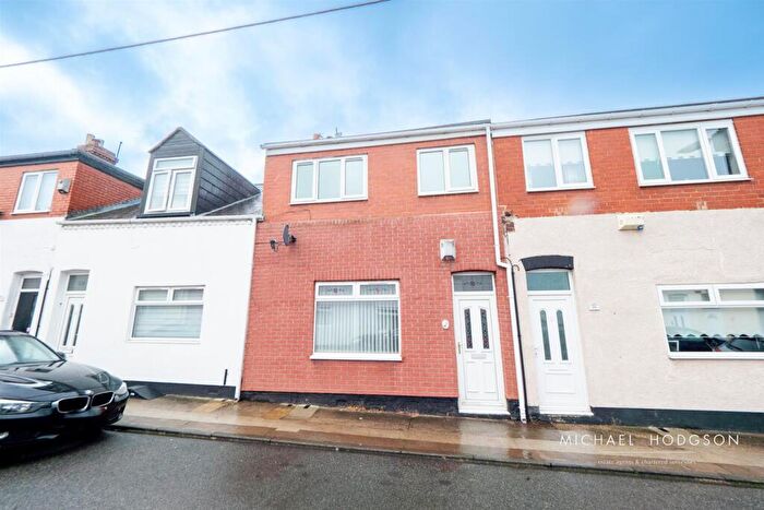 3 Bedroom Cottage For Sale In Castlereagh Street, Silksworth, Sunderland, SR3