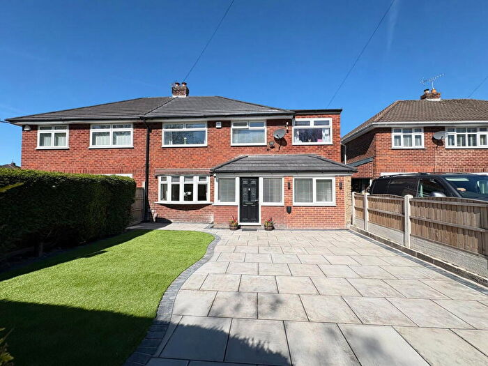 4 Bedroom Semi-Detached House For Sale In Ridgeway Drive, Lydiate, L31