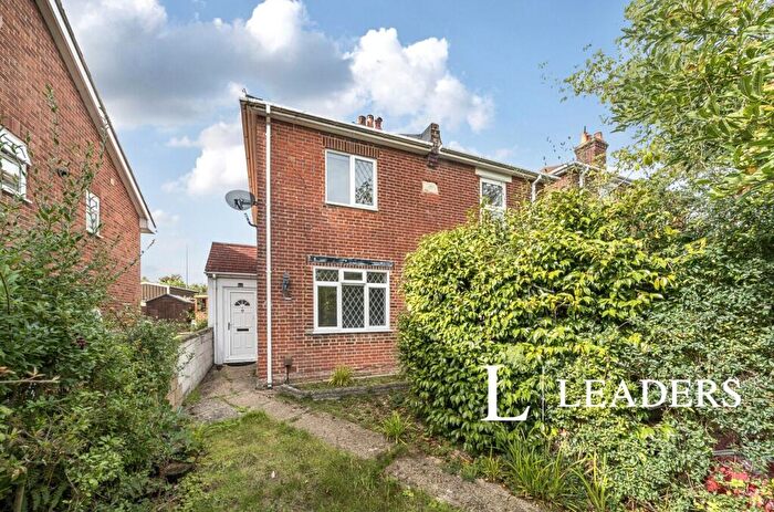 2 Bedroom Semi Detached House To Rent In Botany Bay Road, SO19