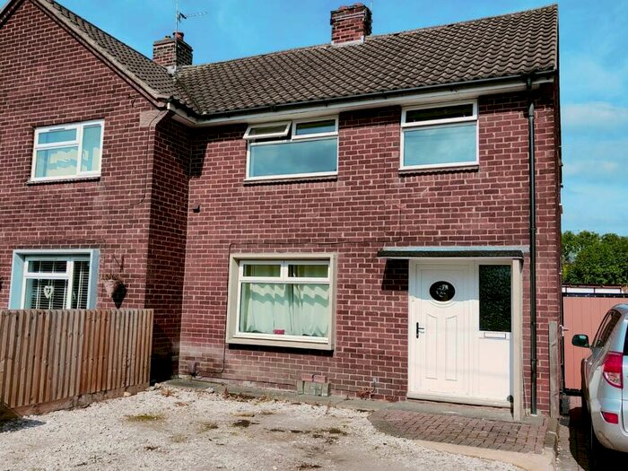 3 Bedroom Semi-Detached House To Rent In Rowsley Avenue, Sawley, NG10