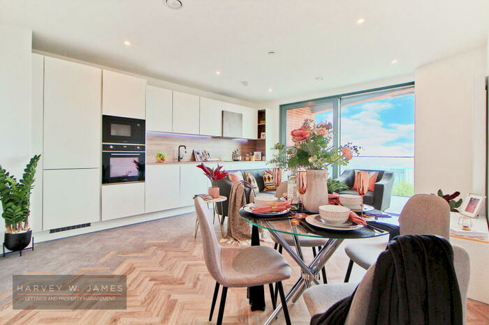 2 Bedroom Apartment To Rent In Skyline Apartments, Three Waters, E3