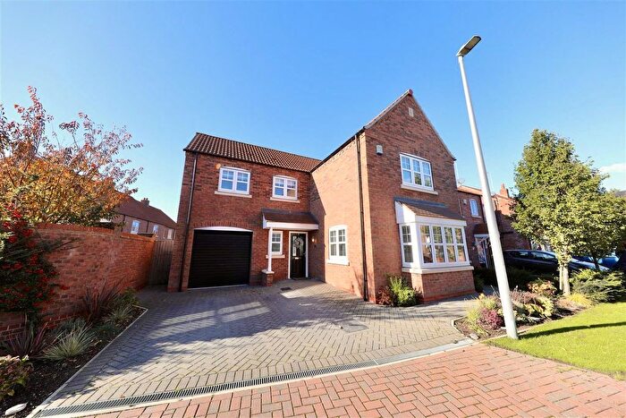 4 Bedroom Detached House For Sale In Crane Road, Kingswood, Hull, HU7