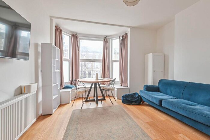 1 Bedroom Flat To Rent In Finsbury Park, Finsbury Park, London, N4