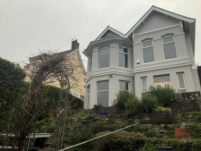 4 Bedroom Property To Rent In Lower Port View, Saltash PL12