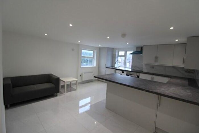 1 Bedroom Flat To Rent In Richmond Road Cardiff, CF24