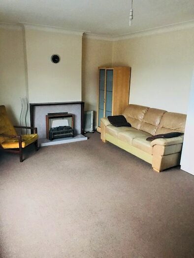2 Bedroom Flat To Rent In Redbridge Lane East, Ilford, IG4