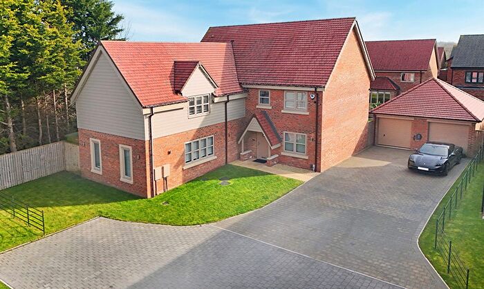 6 Bedroom Detached House For Sale In Mayfair Gardens, Hartlepool, TS26