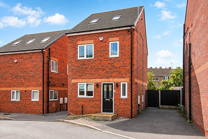 4 Bedroom Detached House For Sale In George Close, Ossett, WF5
