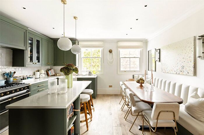 4 Bedroom Flat For Sale In Chepstow Crescent, London, W11