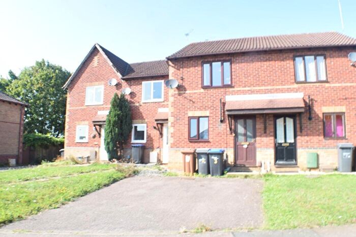 2 Bedroom Semi-Detached House To Rent In Belton Close, East Hunsbury, Northampton, NN4
