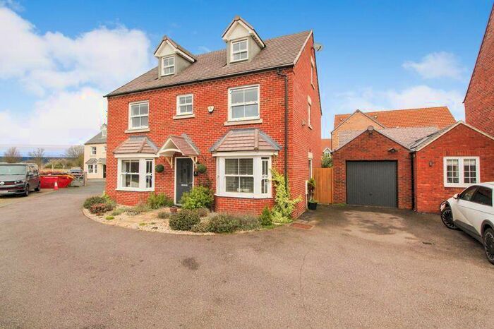 5 Bedroom Detached House For Sale In Brambling Gardens, Wixams, MK42
