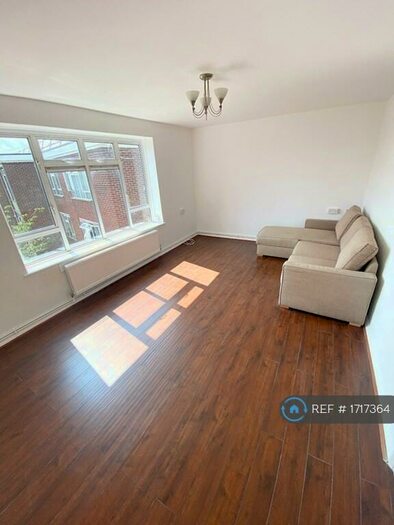1 Bedroom Flat To Rent In Diban Avenue, Hornchurch, RM12