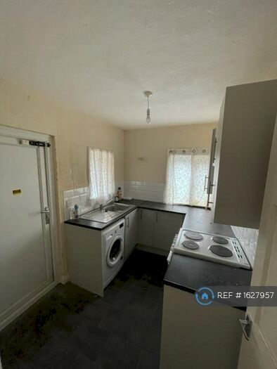 2 Bedroom Terraced House To Rent In Chorley Road, Westhoughton, Bolton, BL5