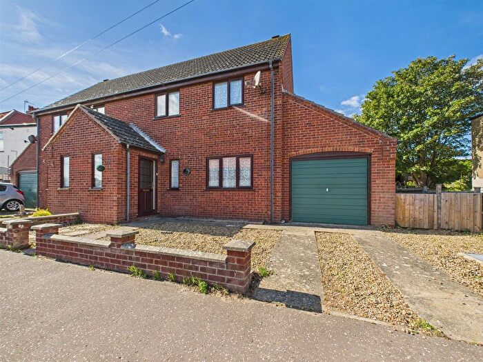 2 Bedroom Semi-detached House For Sale In Westcliff Avenue, Cromer, NR27