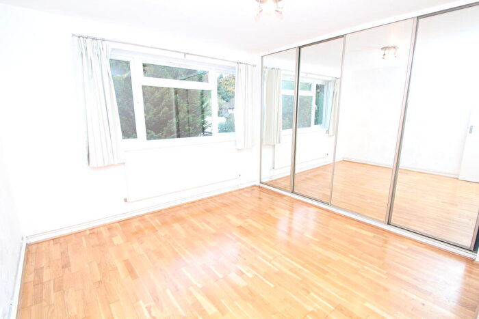 2 Bedroom Flat To Rent In Haling Park Road, South Croydon, CR2