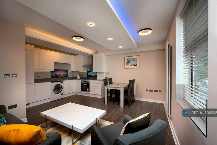 2 Bedroom Flat To Rent In Porters Avenue, Dagenham, RM9