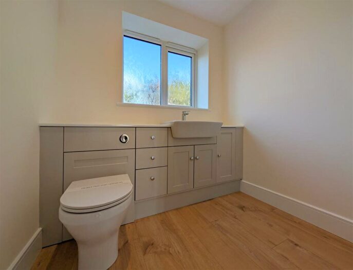 3 Bedroom Detached House For Sale In Woods Orchard Road, Tuffley, Gloucester, GL4