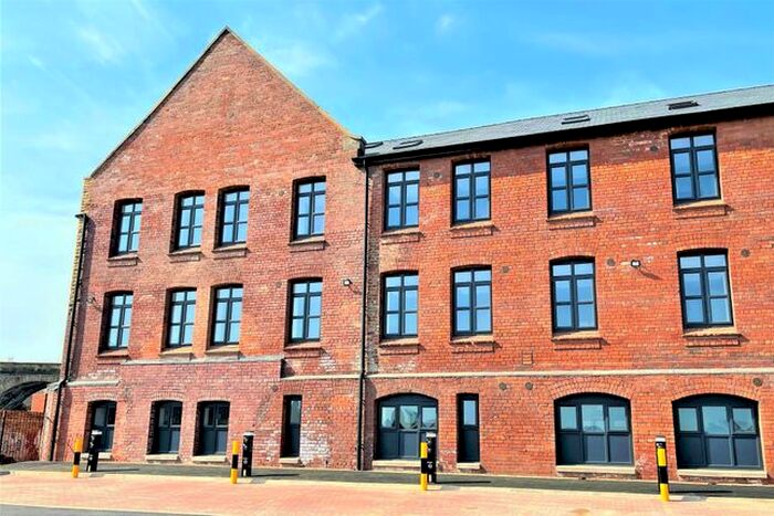 2 Bedroom Flat To Rent In Viaduct Road, Leeds, West Yorkshire, LS4