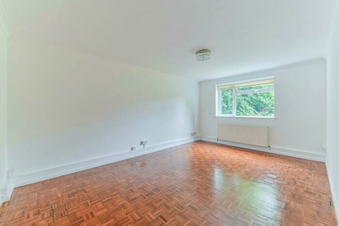 1 Bedroom Flat To Rent In Anerley Park, London, , Crystal Palace, London, SE20