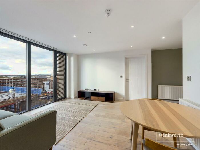 2 Bedroom Apartment To Rent In Garrard House, Garrard Street, Reading, Berkshire, RG1