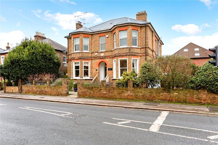 2 Bedroom Apartment To Rent In Clarence Road, Windsor, Berkshire, SL4