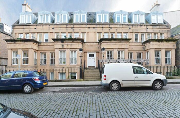2 Bedroom Flat To Rent In Gayfield Street, Edinburgh, EH1