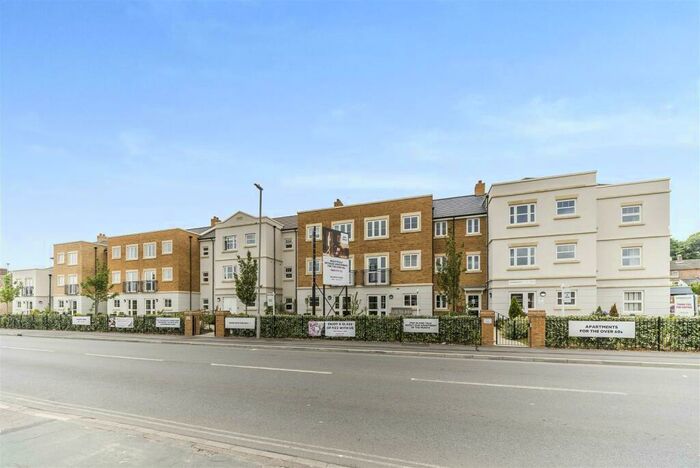 2 Bedroom Retirement Property For Sale In Casterbridge Court, London Road, Dorchester, Dorset, DT1