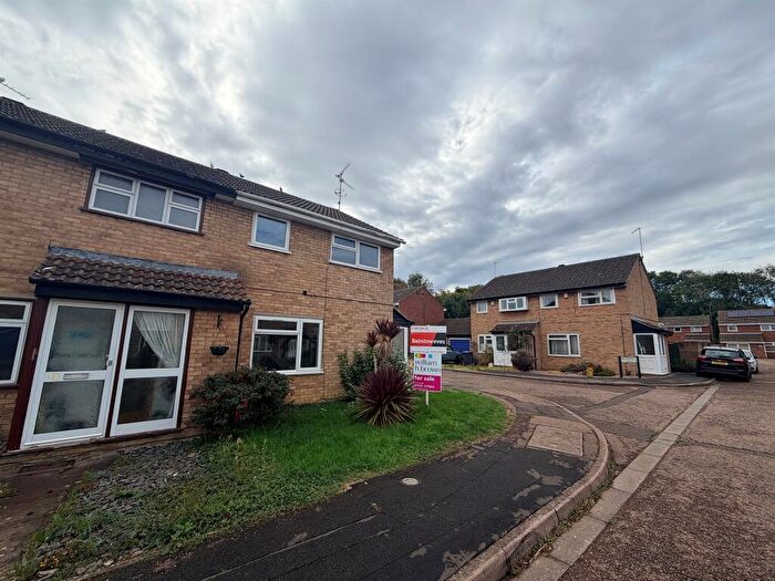3 Bedroom Semi-Detached House For Sale In Medeswell, Orton Malborne, Peterborough, PE2