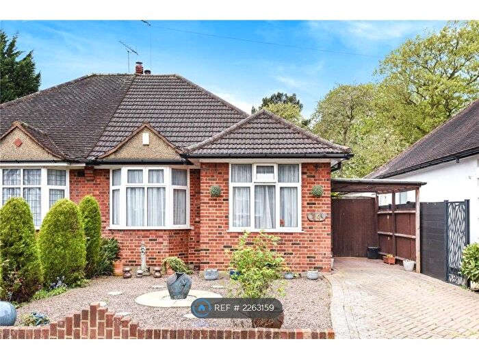 2 Bedroom Bungalow To Rent In Hereford Gardens, Pinner, HA5