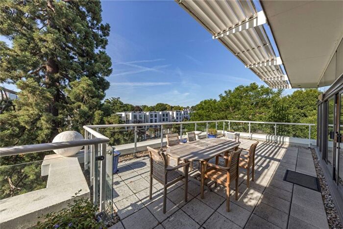 2 Bedroom Flat To Rent In Queensmere Road, London, SW19